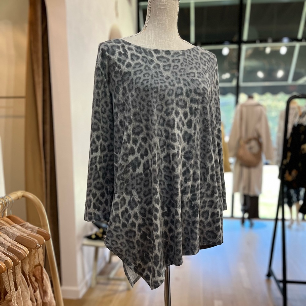 Karen Karen Animal Print Fall Top, XL, GUC